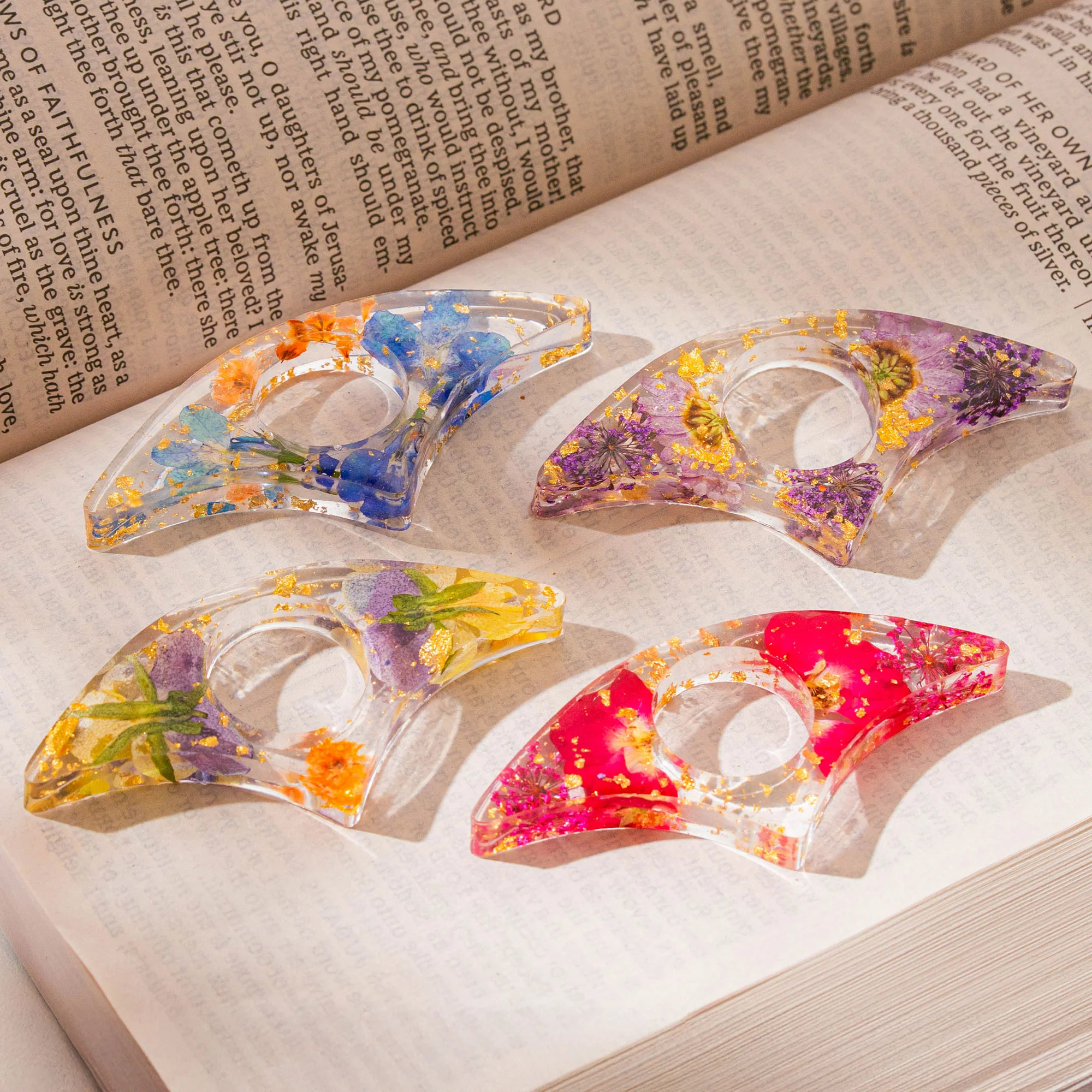 If Besties Were Flowers I'd Pick You - Personalized Resin Book Page Holder - Image 3
