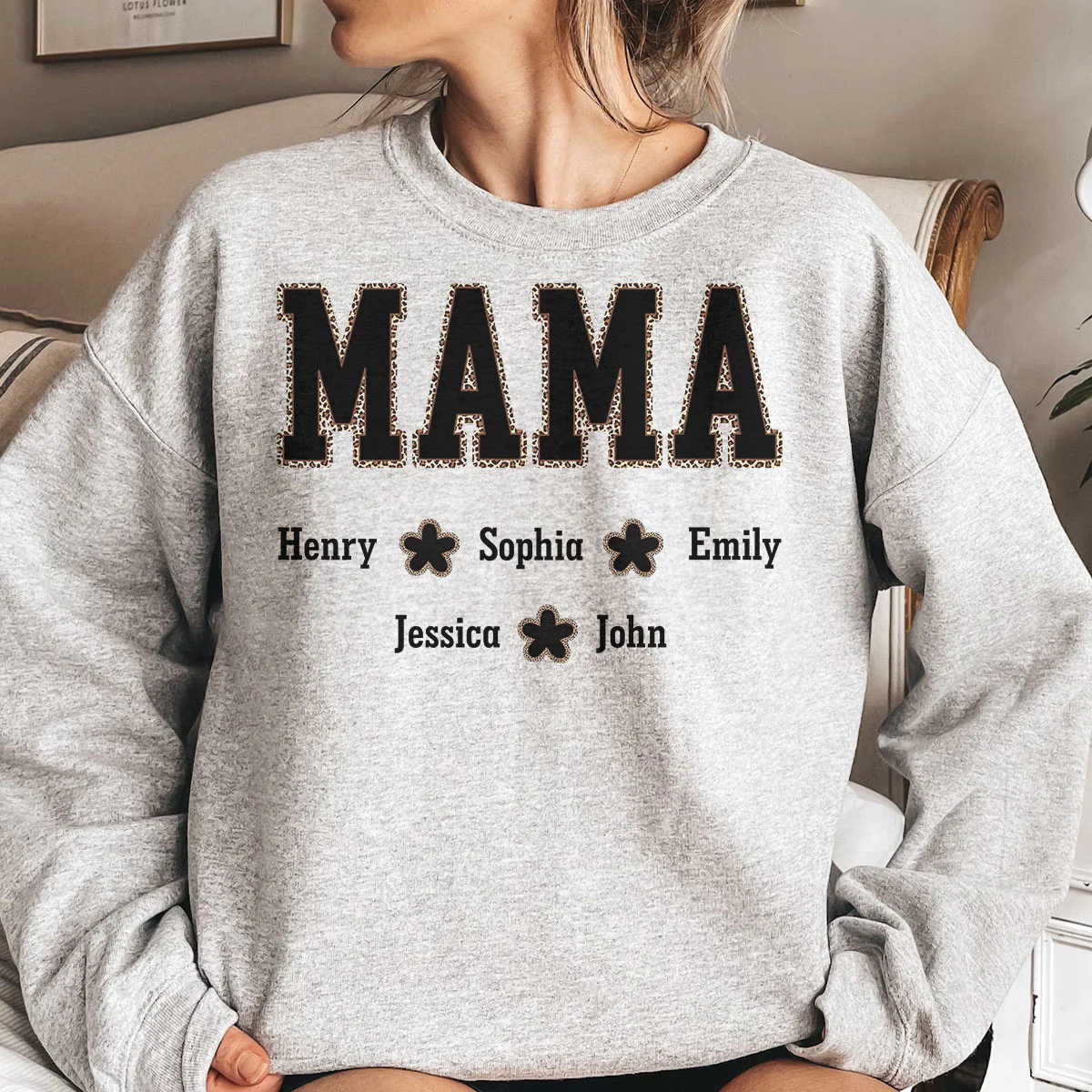Leopard Border Title For Mom Grandma - Personalized Shirt - Image 4